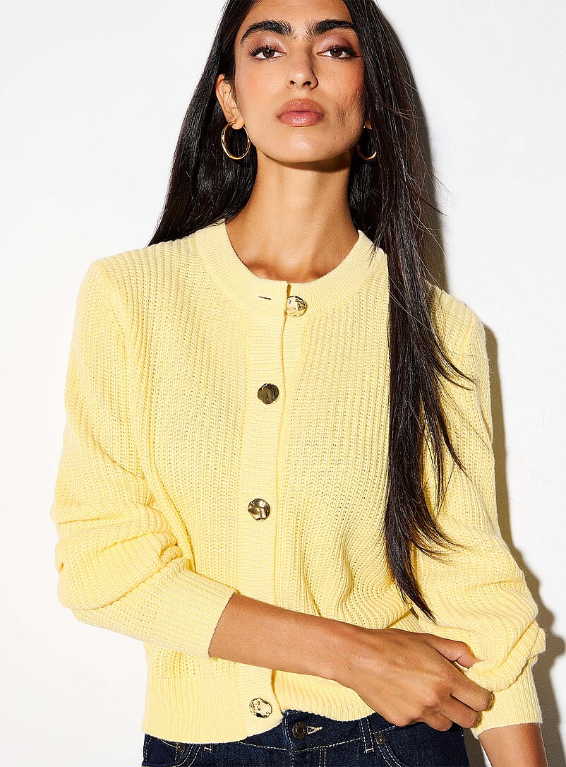 Embossed Golden Buttons Shaker-Rib Cardigan