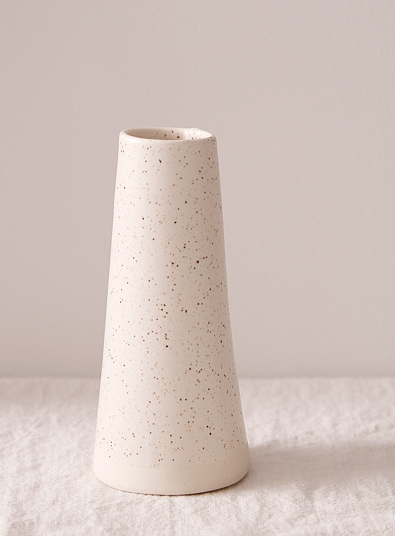 Atelier Make White Satiny porcelain bud vase 16 cm tall