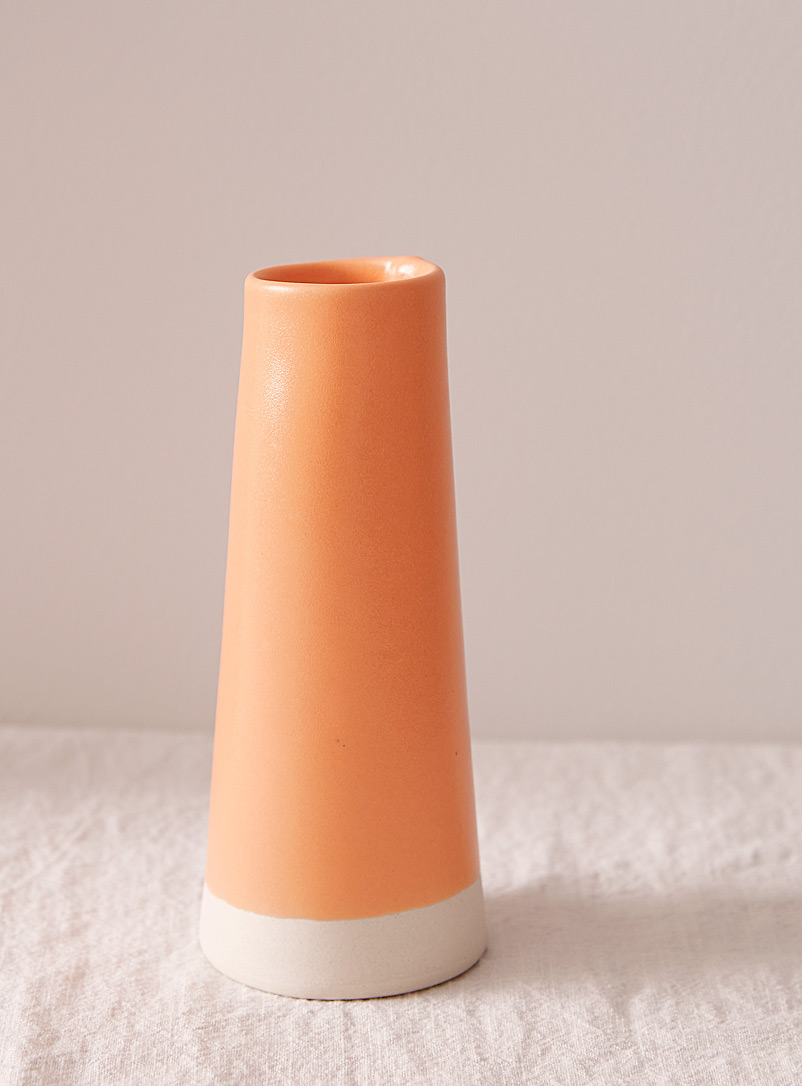 Atelier Make Peach Satiny porcelain bud vase 16 cm tall