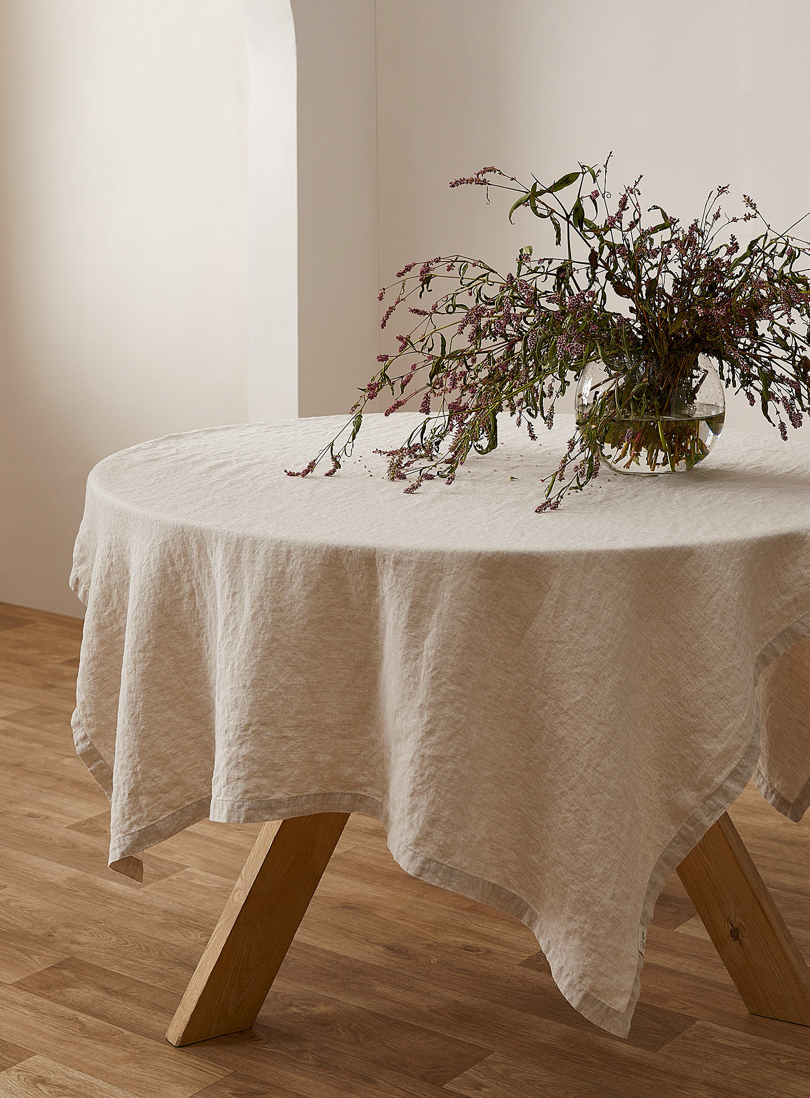Confetti Mill Pure Linen Tablecloth In Ecru/linen