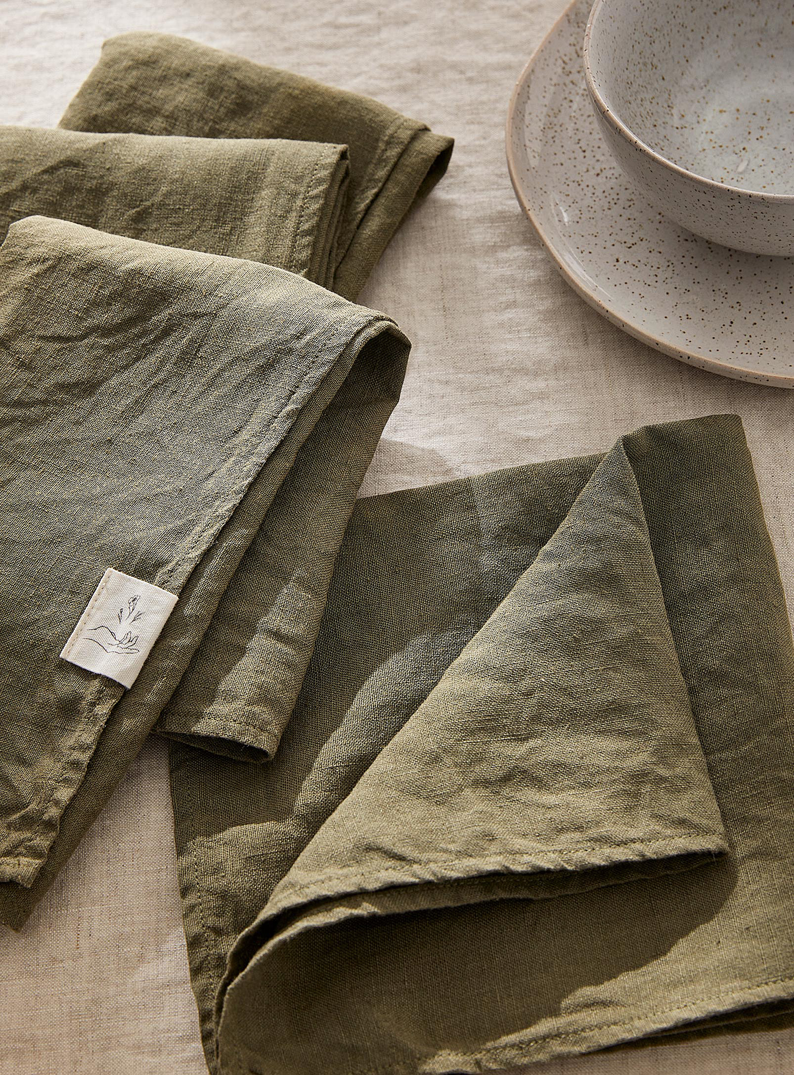 Confetti Mill Natural Linen Napkins Set Of 4 In Mossy Green