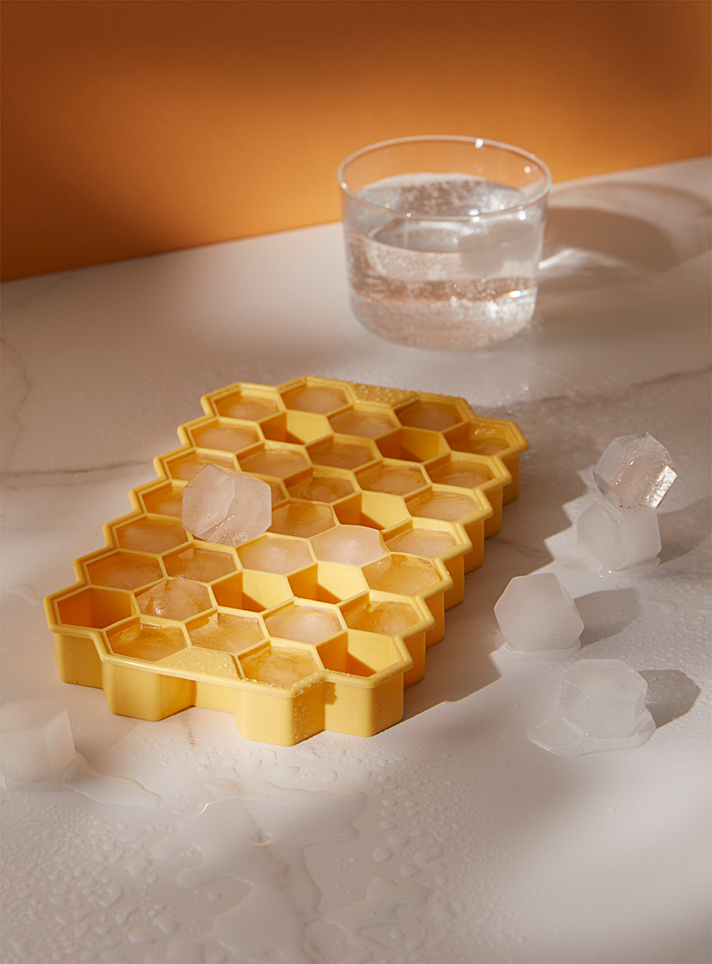 Simons Maison: Le moule à glaçons hexagonaux en silicone Jaune or
