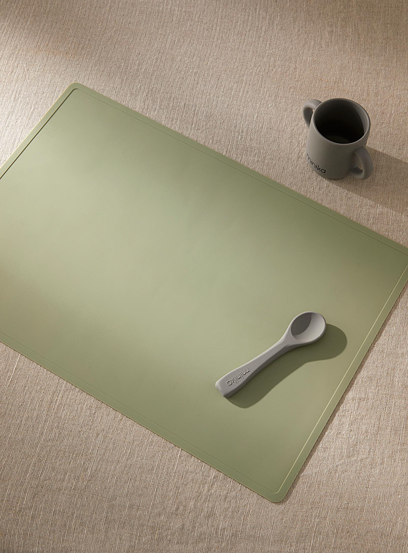 Simons Maison Mossy Green Sage silicone placemat