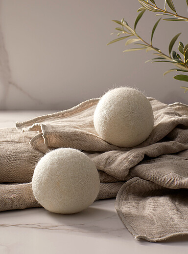 Simons Maison Off White Natural wool drying balls Set of 2