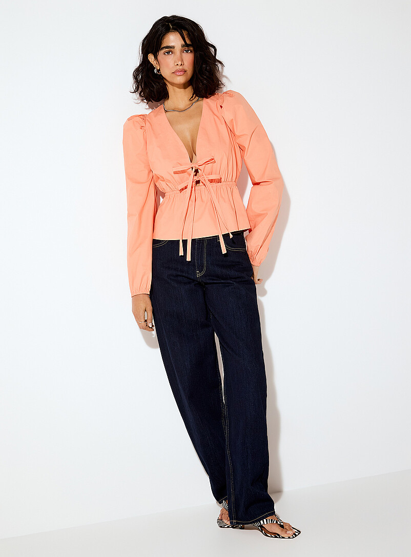 Ic&ocirc;ne White Poplin tie-waist plunging V-neck blouse for women