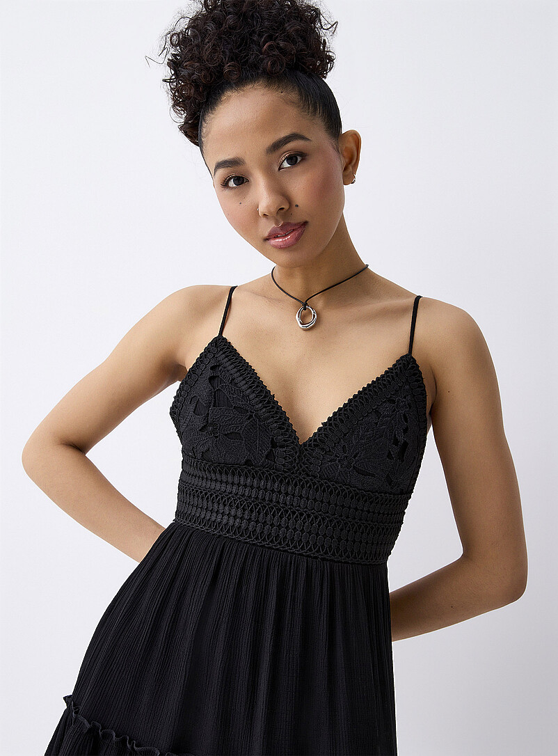 Twik: La robe crochet floral Noir pour femme