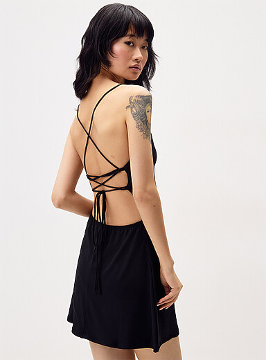 Twik: La minirobe patineuse dos lac&eacute; Noir pour femme