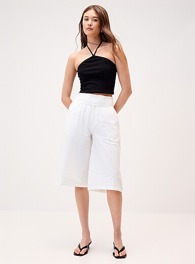 Twik: Le pantacourt taille smock&eacute;e Blanc pour femme