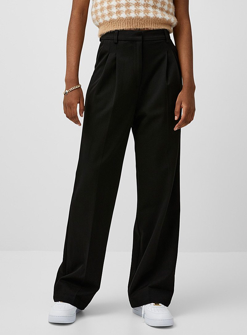Twik Black Extra wide-leg pleated pant for women