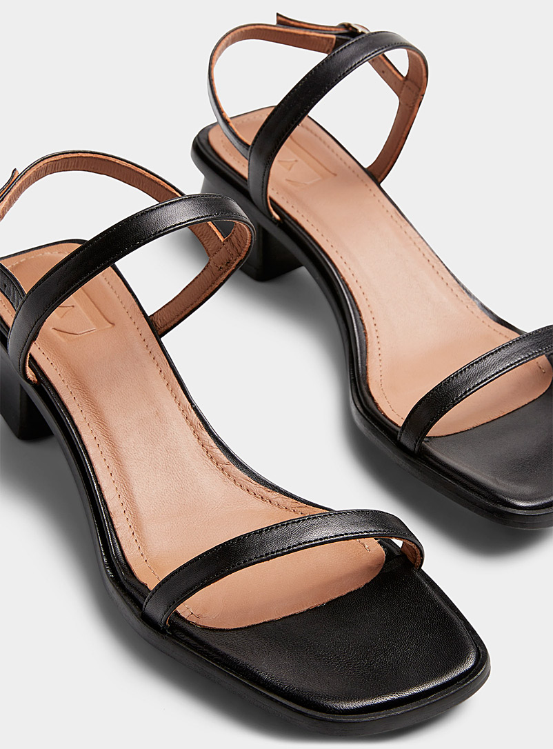 Flattered: La sandale talon bloc Juno Noir pour femme