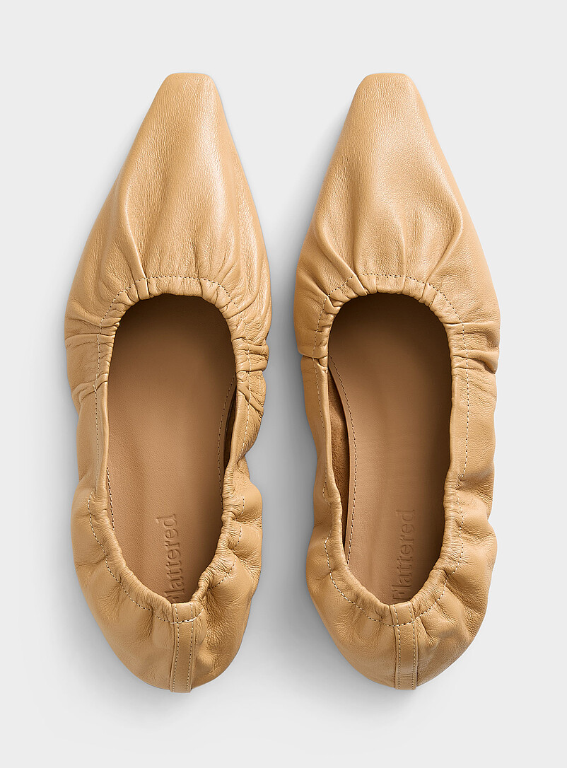 Flattered: La ballerine cuir drap&eacute; Isa Femme Noir pour femme