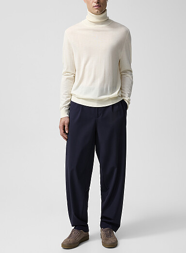 Performance casual pant