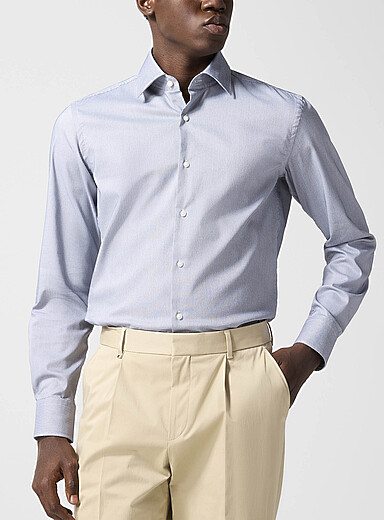 La chemise Performance minimotifs