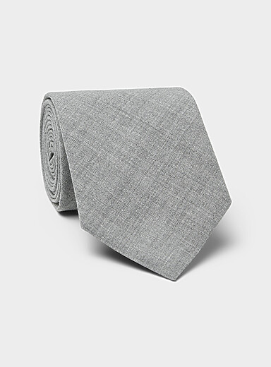 Grey virgin wool tie