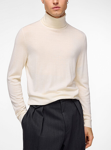 BOSS: Le chandail col roul&eacute; laine vierge Beckham x Boss Blanc cass&eacute; pour homme