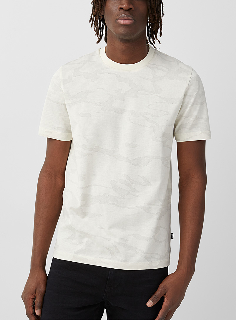 BOSS: Le t-shirt camo sable Blanc pour homme