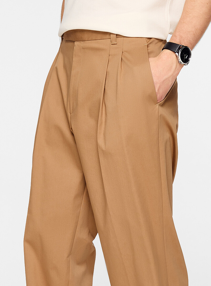 Wide-leg pleated chinos product image 2