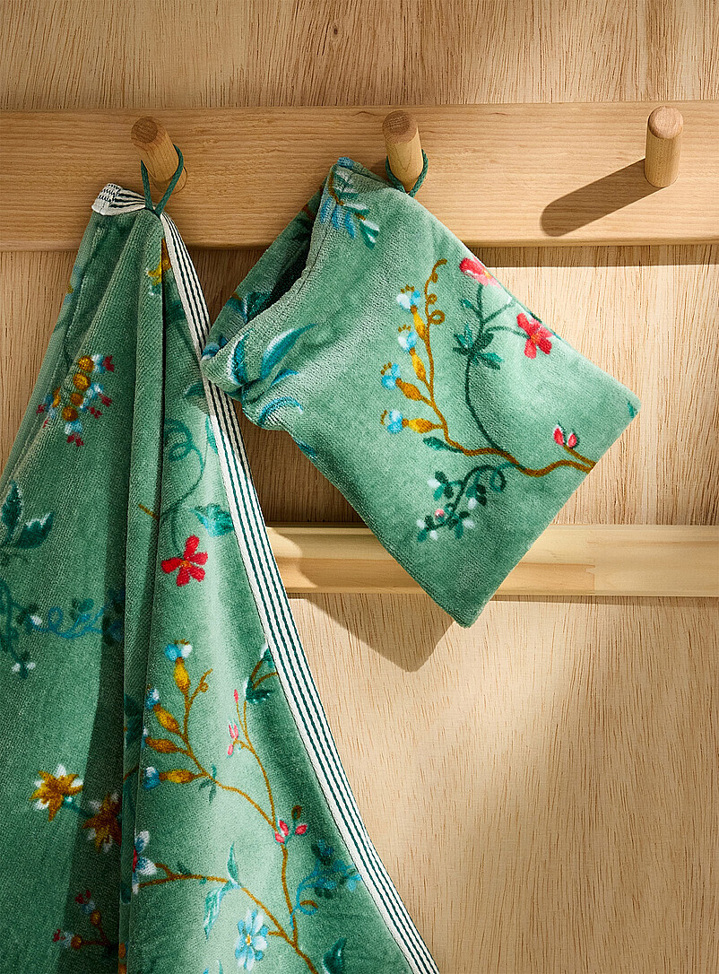 Green floral pure cotton wash mitt product image (primary)