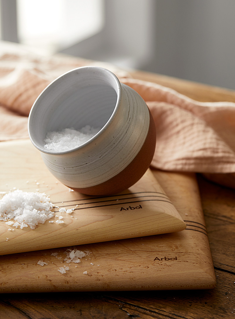 Akai Ceramic Studio: La main de sel en grès rouge et blanc Blanc