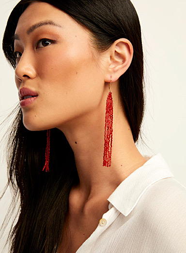 Three Sisters by Emma: Les boucles d'oreilles longues franges perl&eacute;es Noir