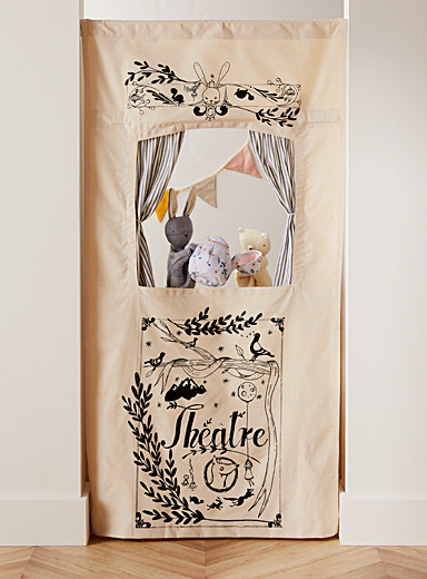 Puppet and shadow theatre