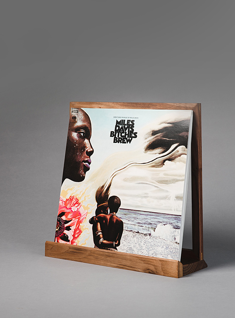 Le Needle: Le support à pochette de vinyle carré en noyer noir Brun foncé