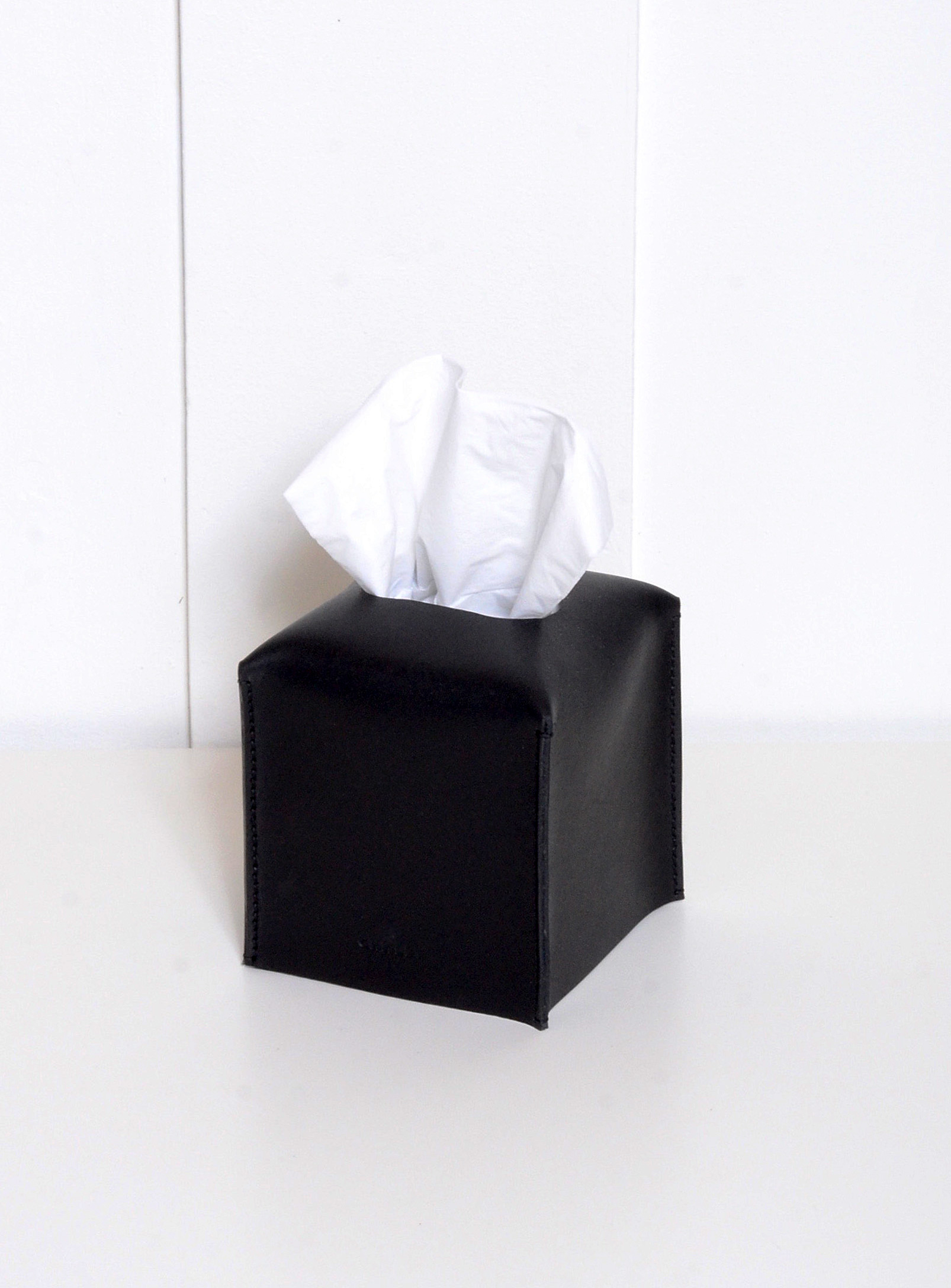 Atelier Chalet Cubic Leather Tissue Box Cover In Black