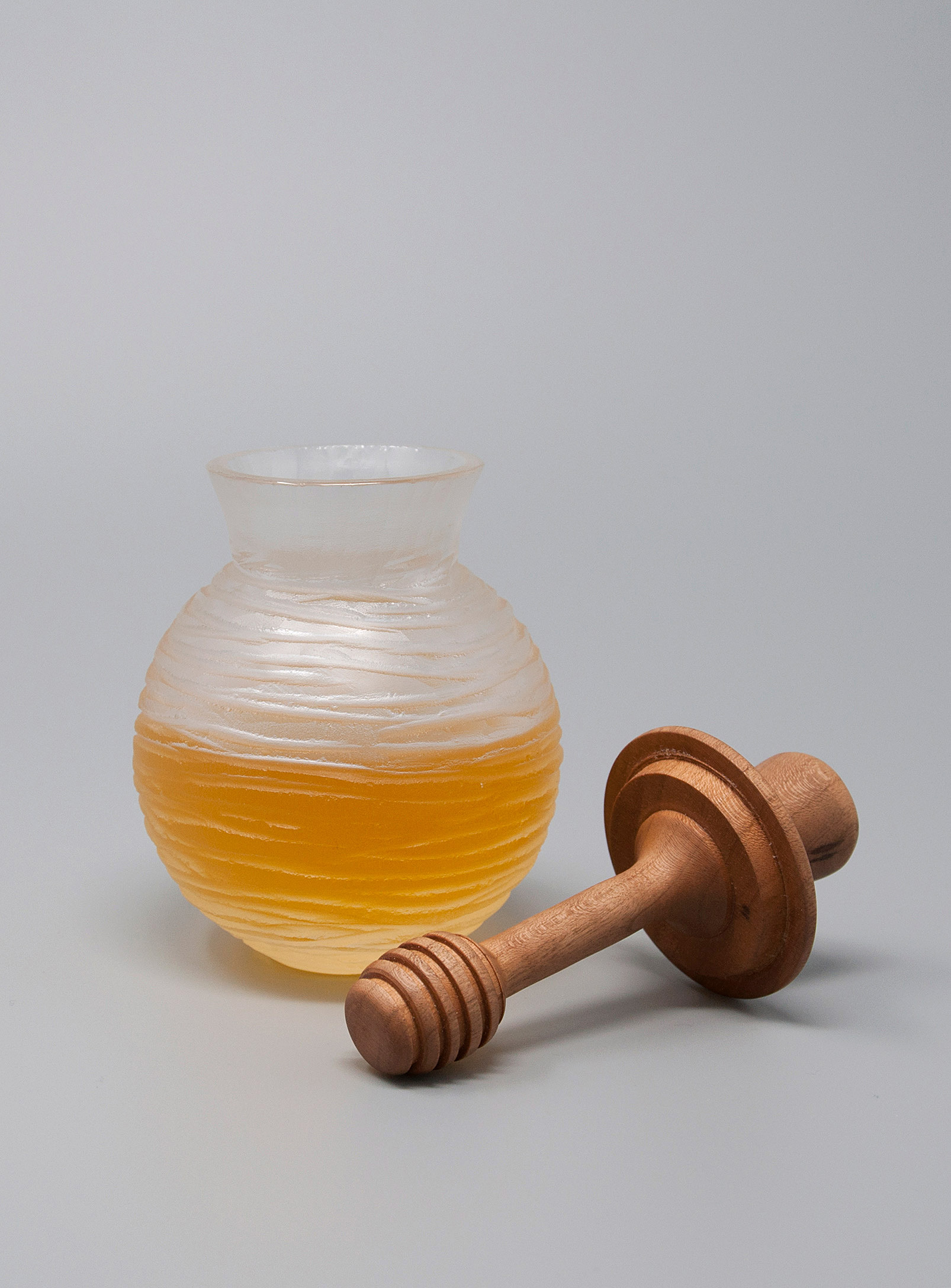 Bukurah - Frosted beehive honey jar