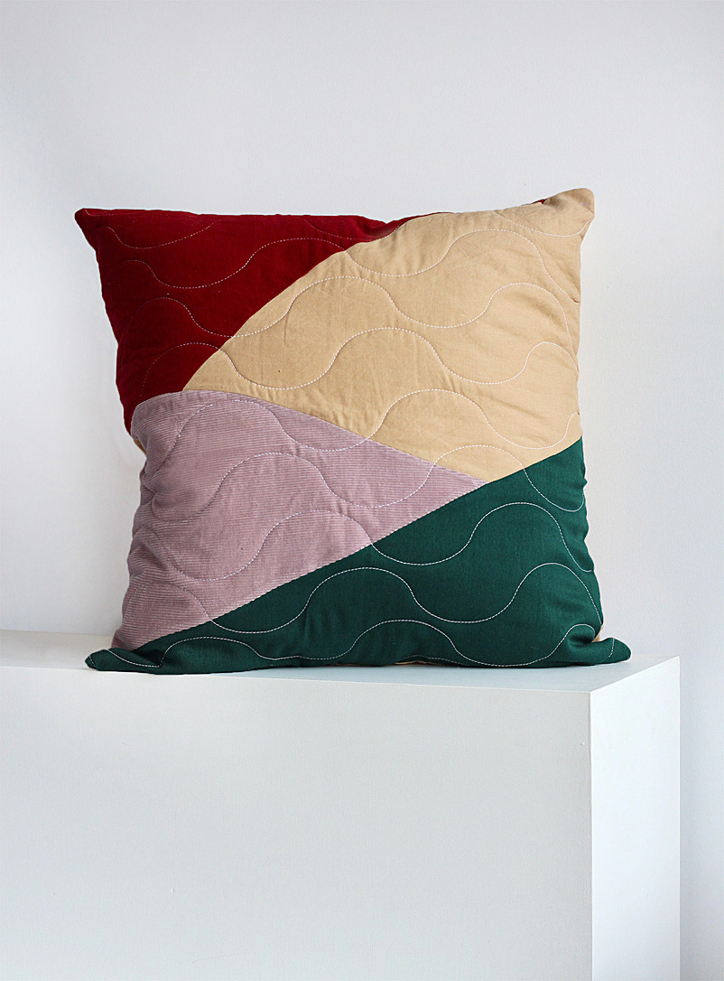 Le point visible Green Valley quilt cushion 51 x 51 cm