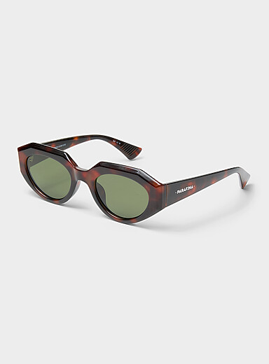 Les lunettes de soleil angulaires polaris&eacute;es Desierto