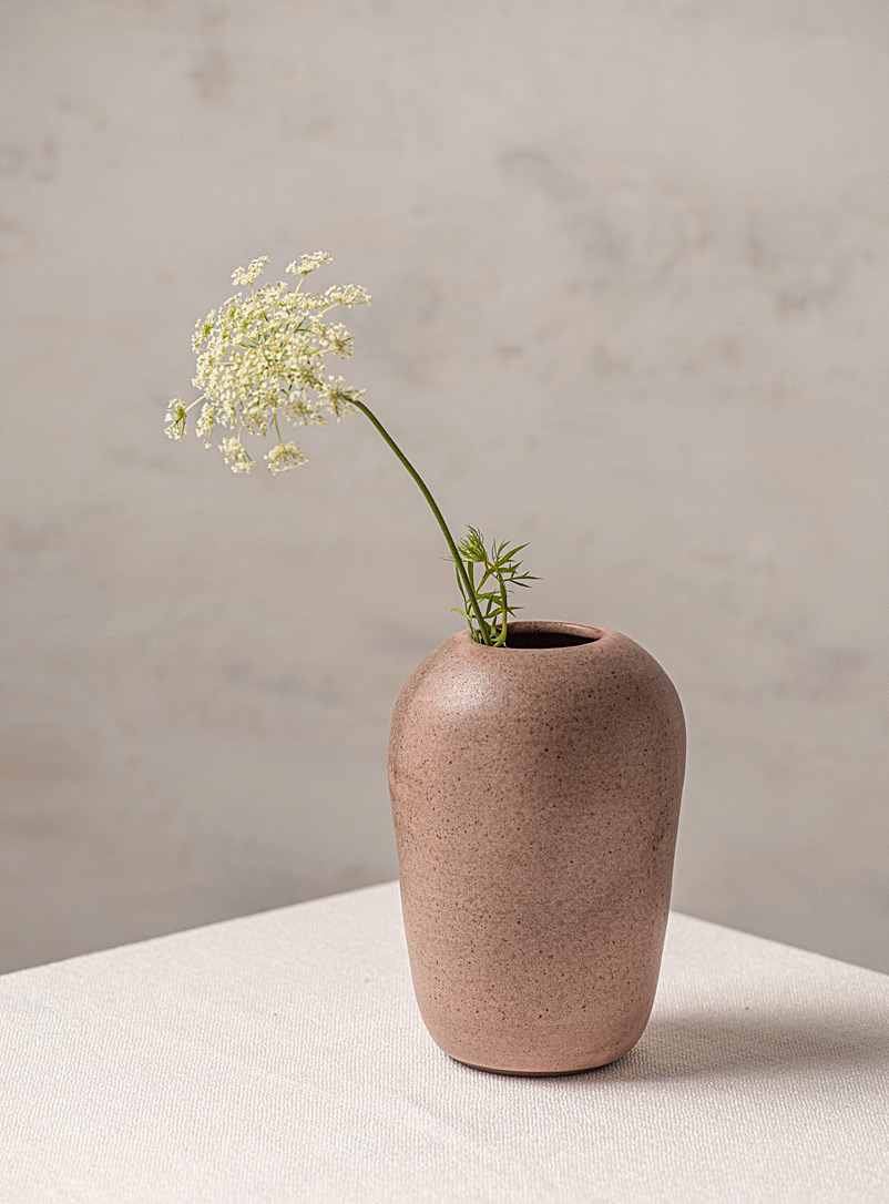 Roxane Charest céramique: Le grand vase minimaliste 16 cm de hauteur Rose