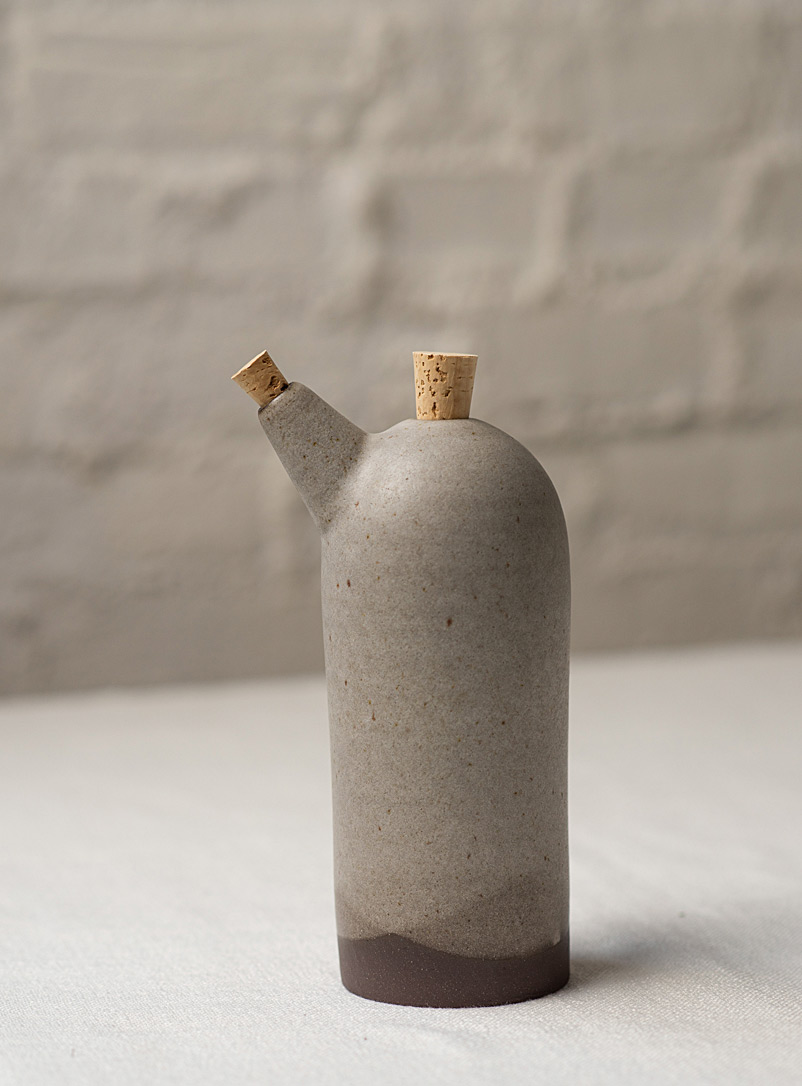 Roxane Charest céramique Grey Meander matte stoneware vinegar bottle