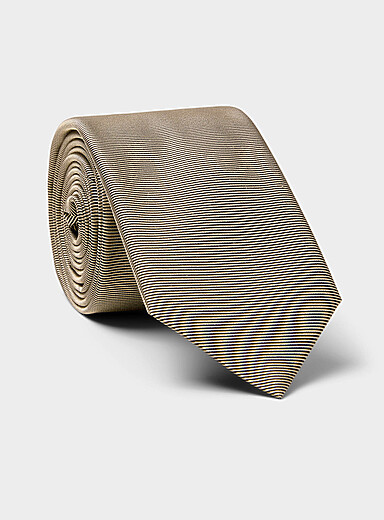 Optical mini-stripe narrow tie