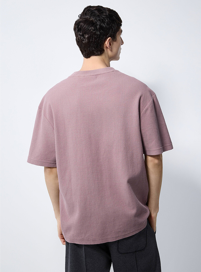 HUGO: Le t-shirt gaufr&eacute; Daffy Rose pour homme