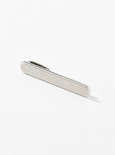 Rounded tie clip