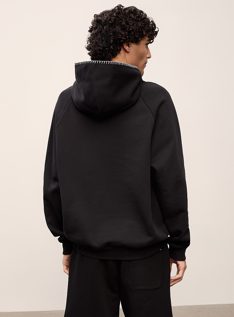 HUGO: Le kangourou broderie contraste Daro Noir pour homme