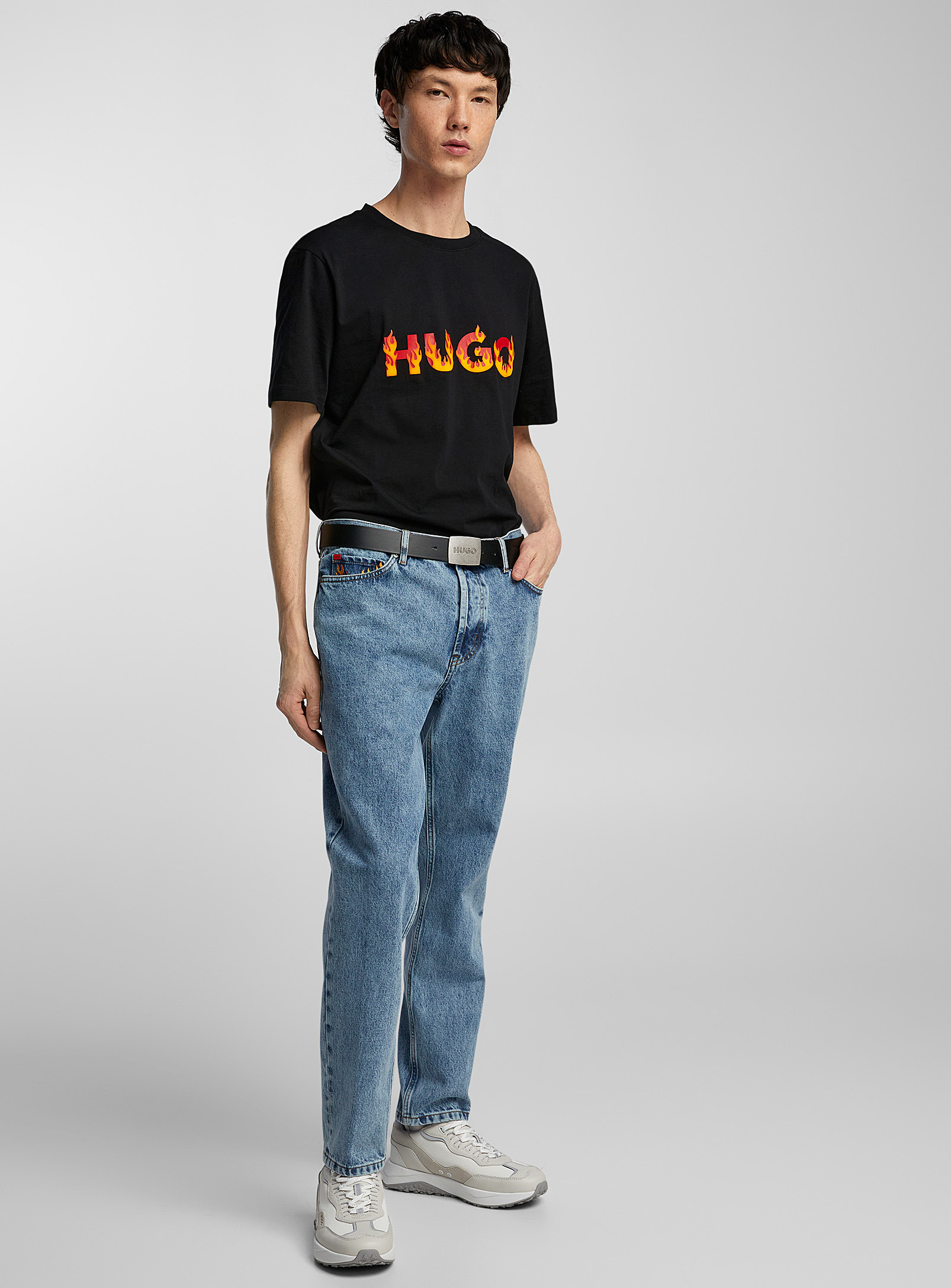 HUGO - Men's Flame embroidery blue 634 jean Tapered fit