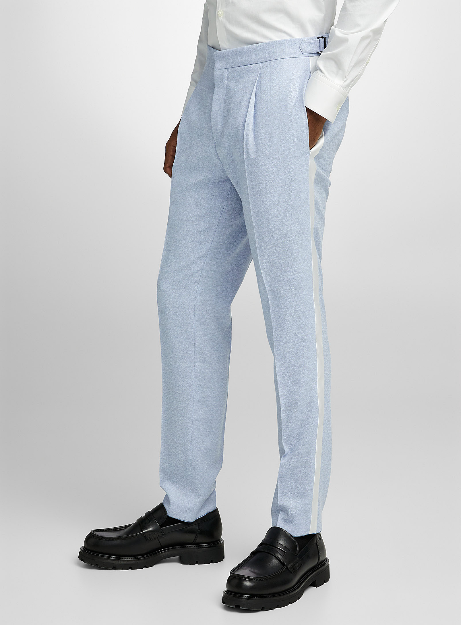 HUGO - Le pantalon smoking bleu clair accents blancs