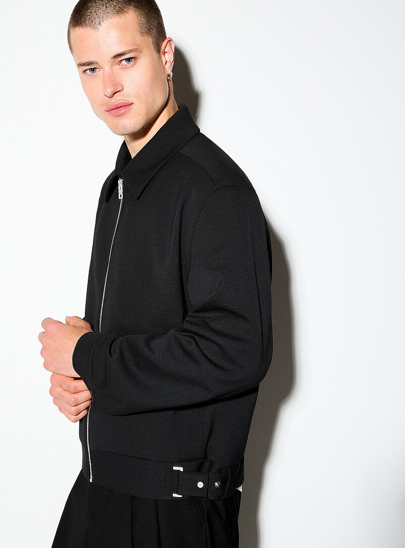 Sleek Black Jacket Modern Fit