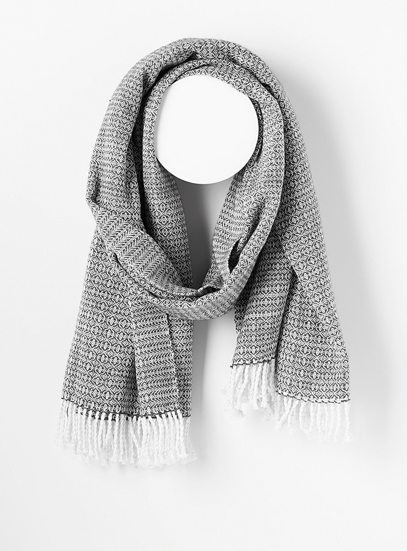 Atelier Monique Ratelle Assorted Scandinavian jacquard shawl