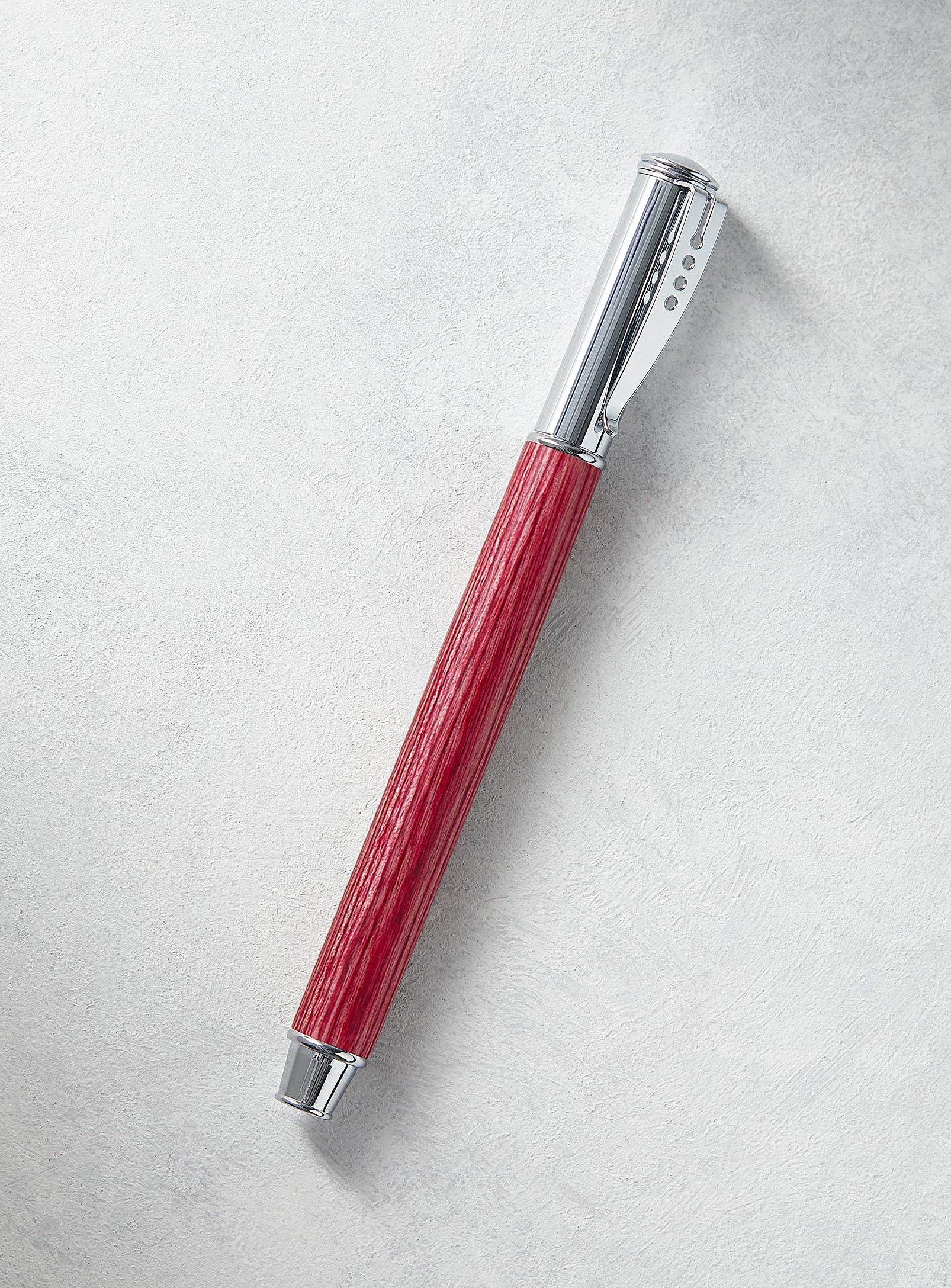 Au Tournant De L'art Maple Wood Ball Pen In Red