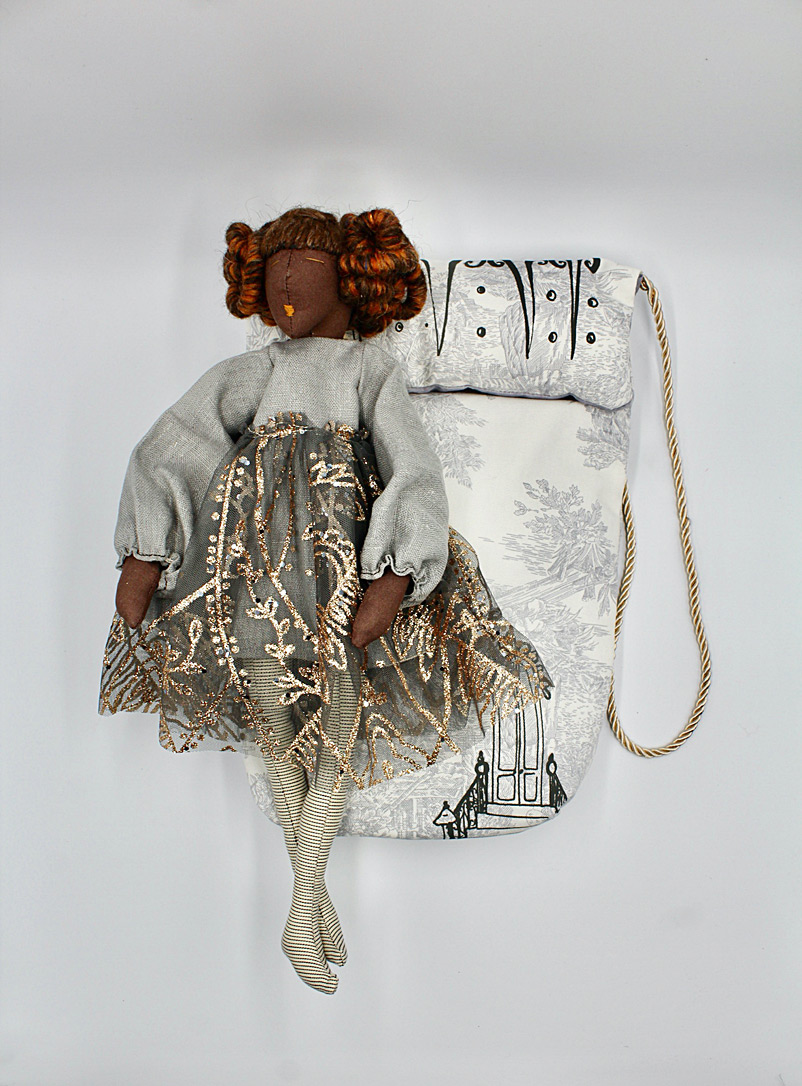 Brownstone Playhouse Assorted Hannah doll and her bag