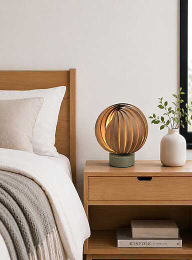 La lampe de table noyer Alba