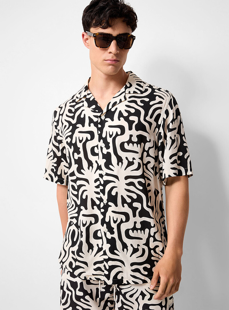 Loefy fluid abstraction camp shirt product image 2