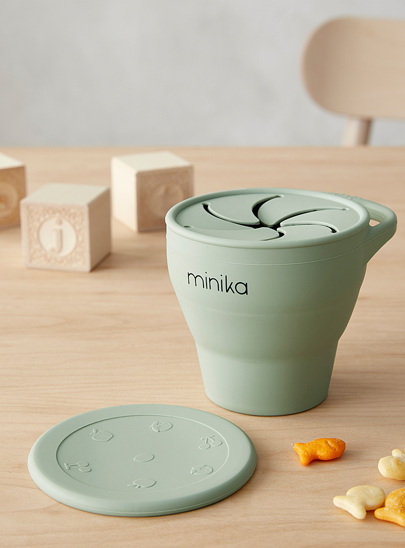 Minika Lime Green Silicone snack bowl with lid