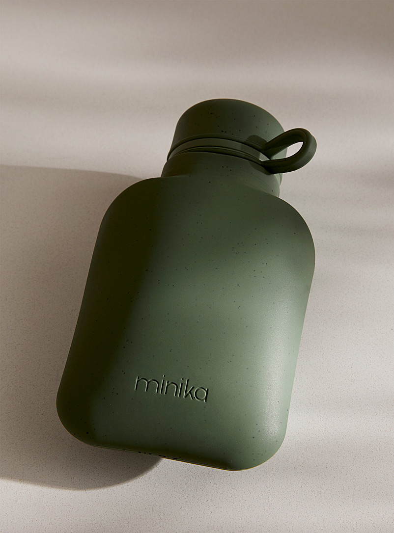 Minika: La bouteille à smoothie en silicone Vert vif-irlandais-émerau