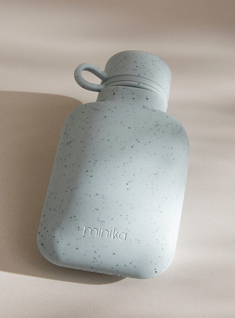 Minika: La bouteille à smoothie en silicone Bleu pâle-bleu poudre