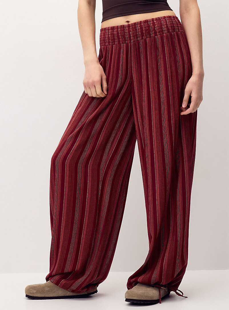 Twik: Le pantalon effet froiss&eacute; taille smock&eacute;e Blanc pour femme