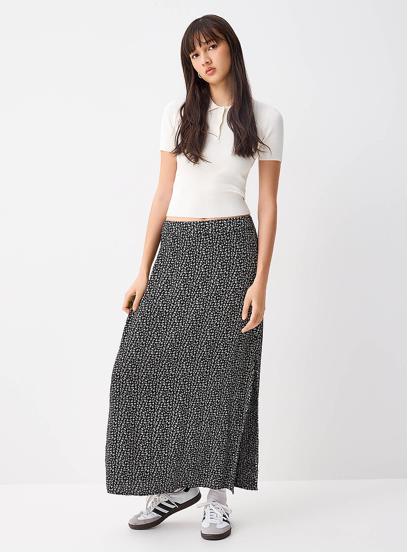 Side-slit textured crepe maxi skirt product image (primary)