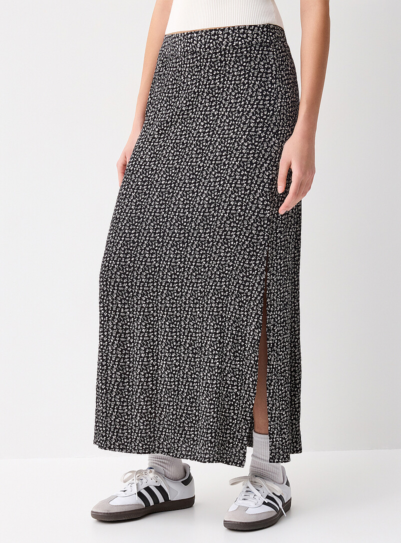 Side-slit textured crepe maxi skirt product image 2